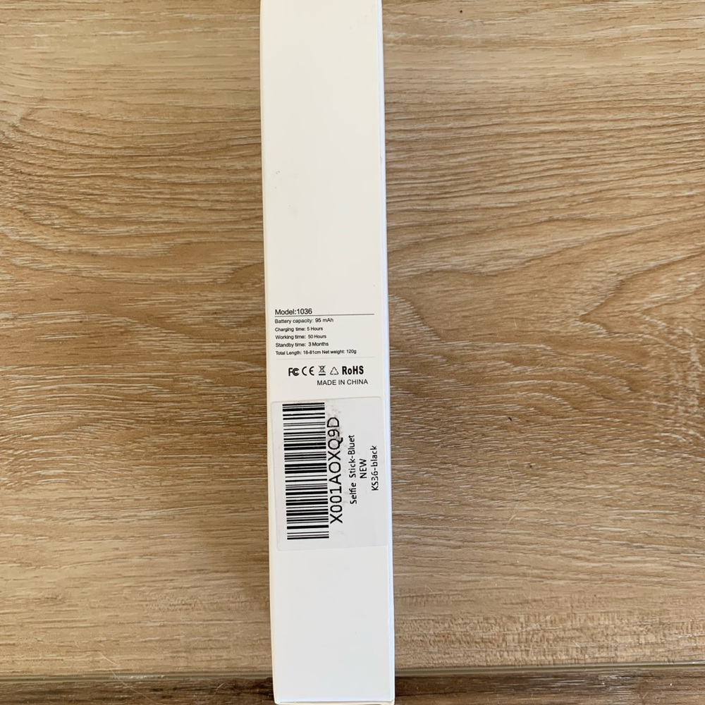 NIB Selfie Stick-Bluet Model 1036